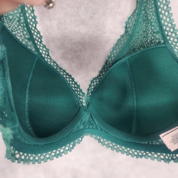 Victorias Secret Green Lace Racerback Bralette Size Medium Lightly Lined No Wire - Picture 4 of 5